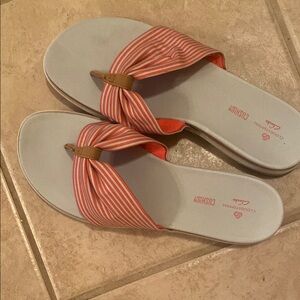Clarks Eliza June coral Sandals with Knotted Strap Design